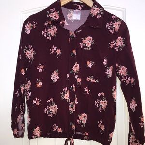 Women’s size small top